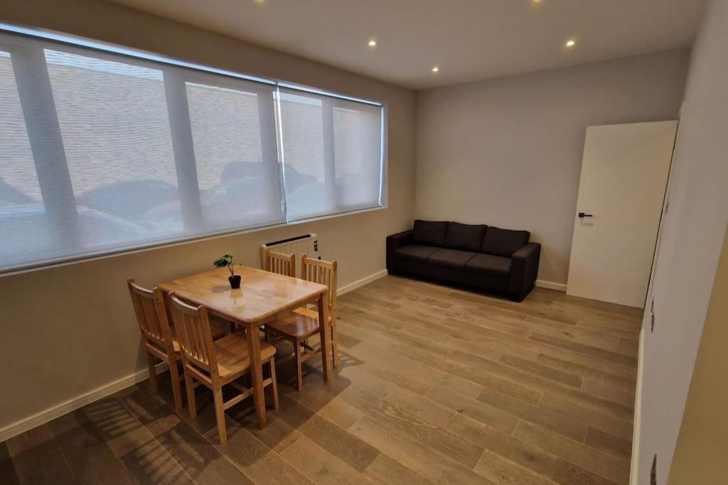 Dream Apartment Finchley 4 Min Walk To The Train Hendon Bagian luar foto