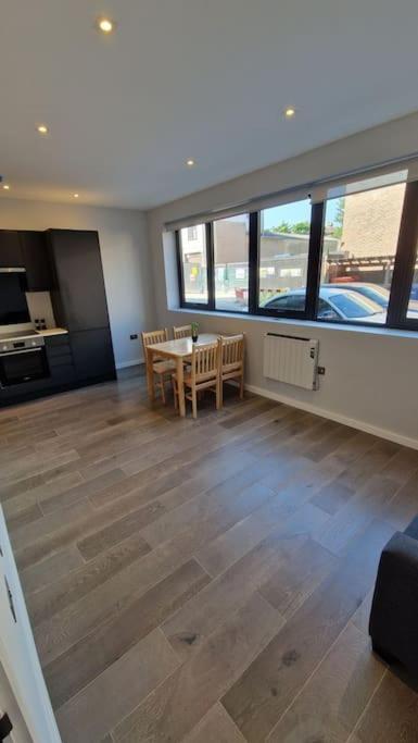 Dream Apartment Finchley 4 Min Walk To The Train Hendon Bagian luar foto